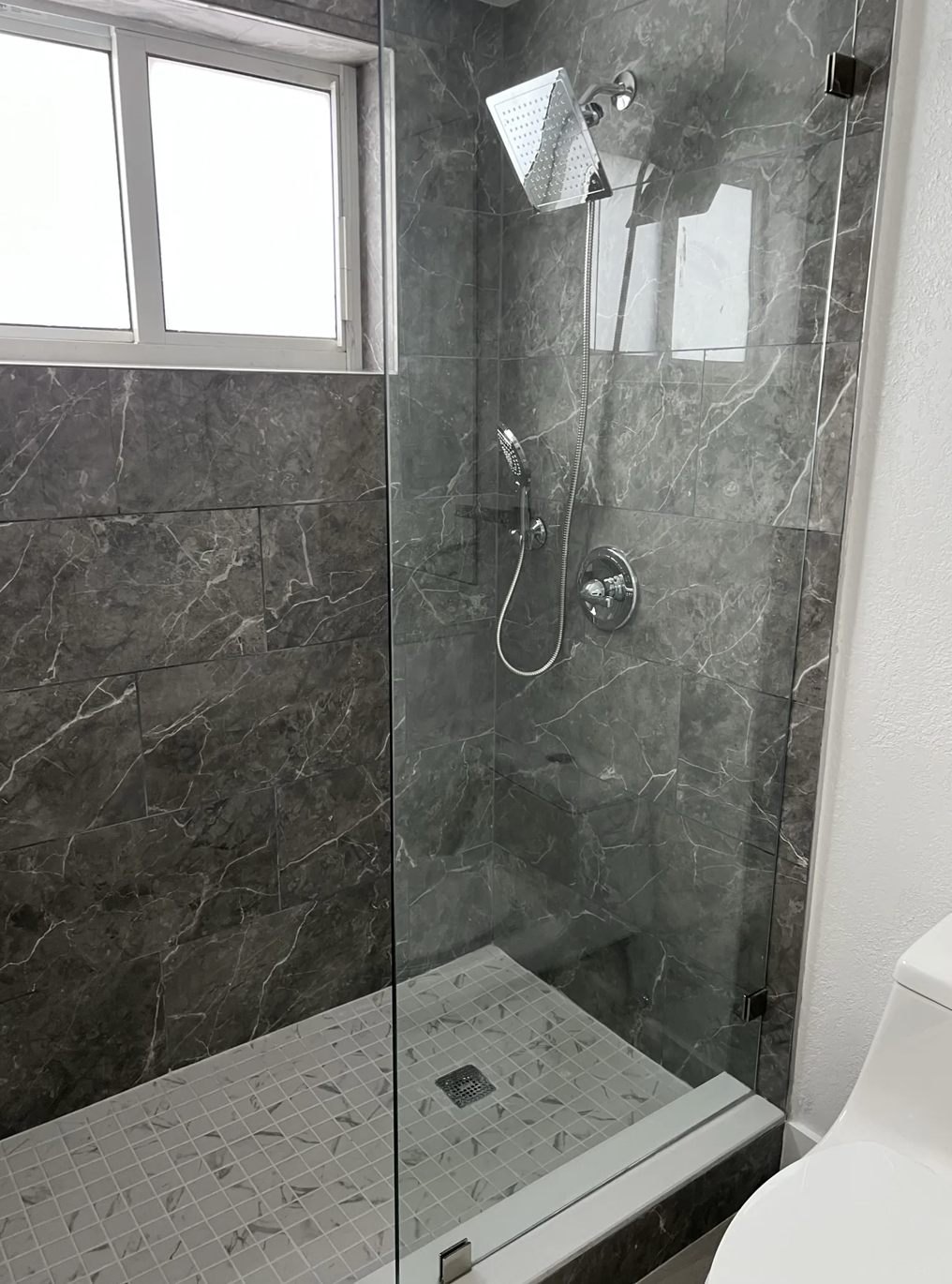 Mampara de Ducha 5 - Cristal de alta calidad - Reforma Barcelona - Reformes Bonilla