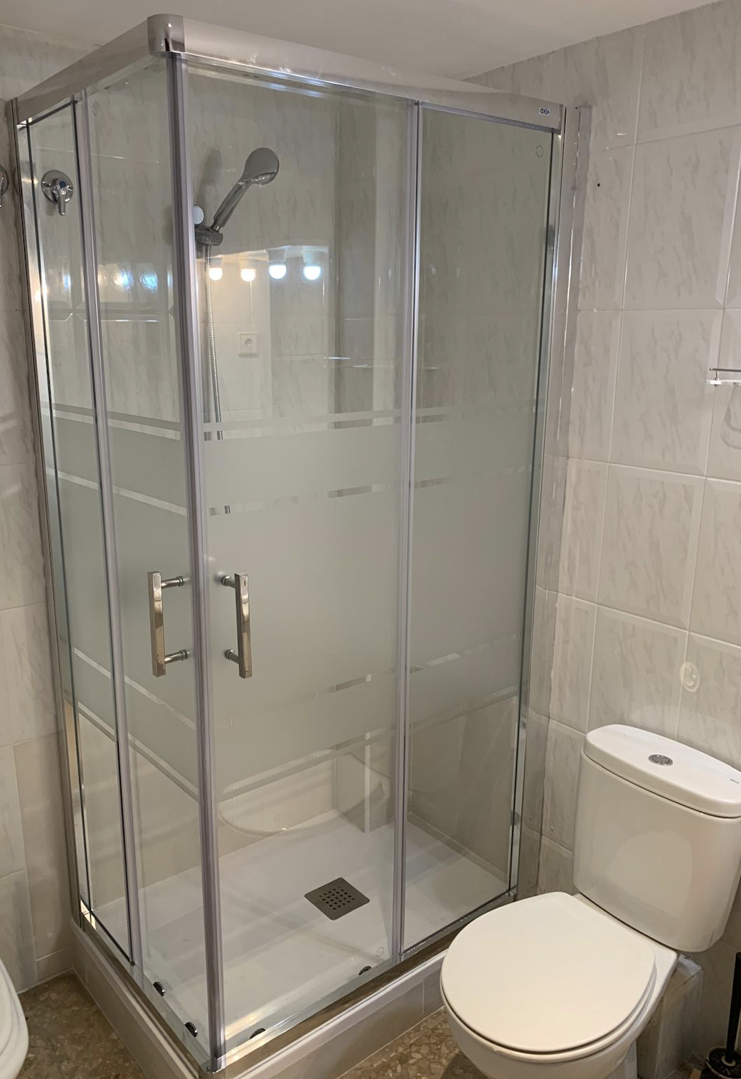 Mampara de Ducha 7 - Transformación completa - Reforma Barcelona - Reformes Bonilla