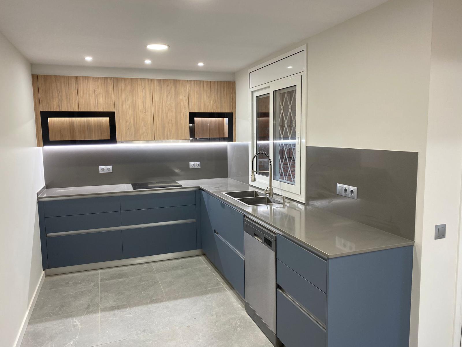 Cocina Clásica 4 - Muebles nobles - Reforma Barcelona - Reformes Bonilla