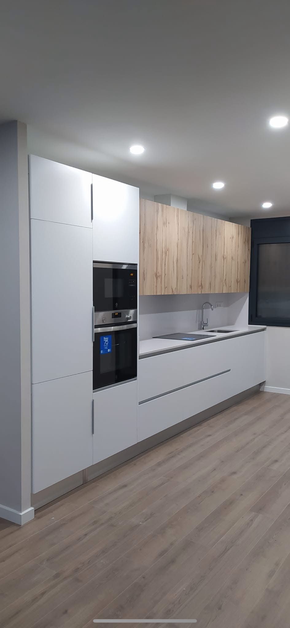 Cocina Minimalista 3 - Espacios serenos - Reforma Barcelona - Reformes Bonilla