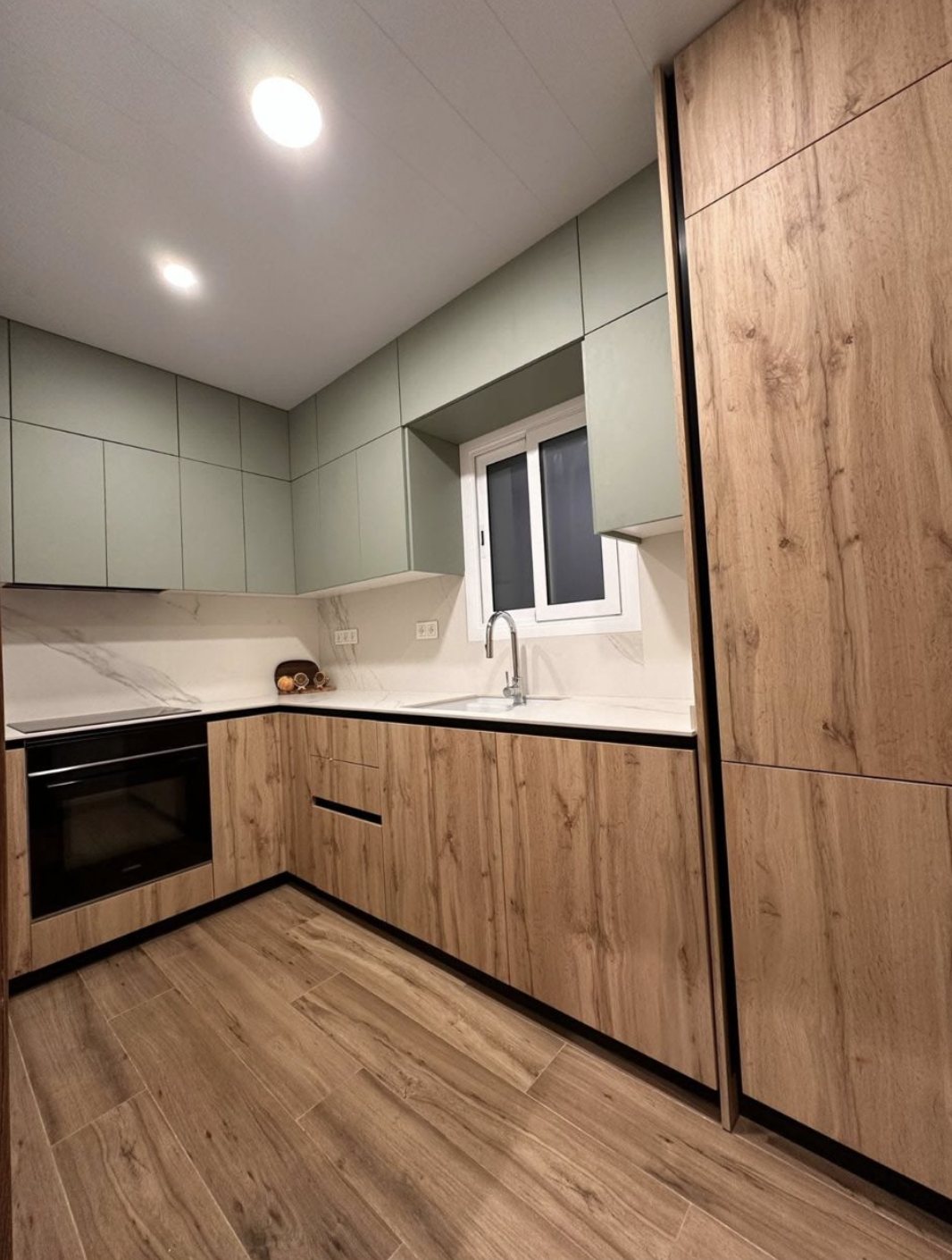 Cocina Minimalista 5 - Serenidad y estilo - Reforma Barcelona - Reformes Bonilla